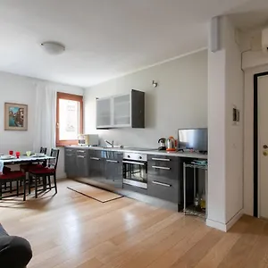 Lance With Lift, 2 Minutes Walk From The Train Station Venezia