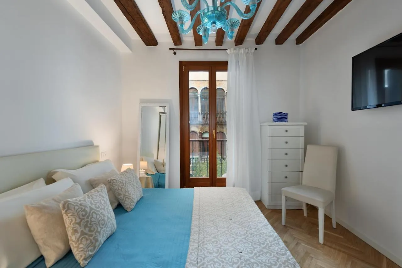 Casanova Fenice - Canal View Venice 0*,  Italy