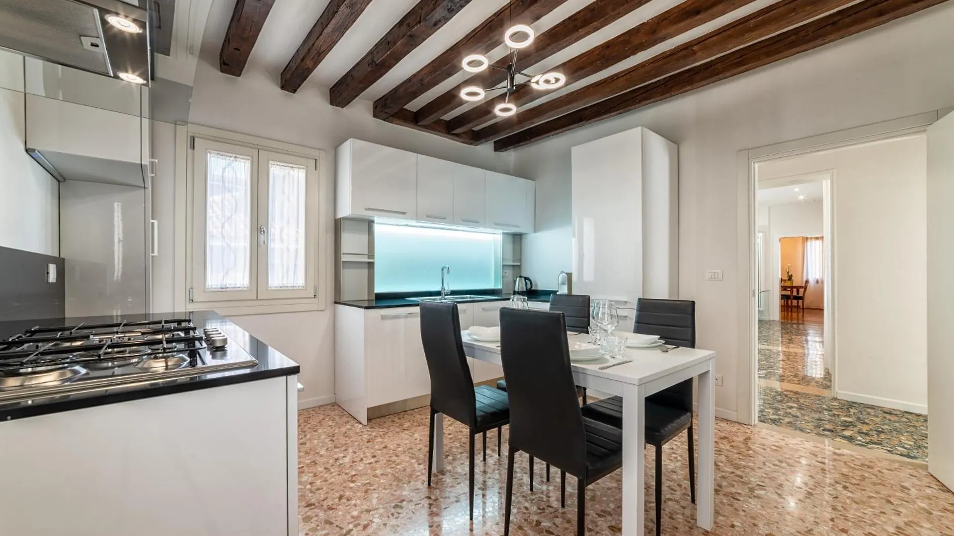 Apartment Casanova Fenice - Canal View Venice